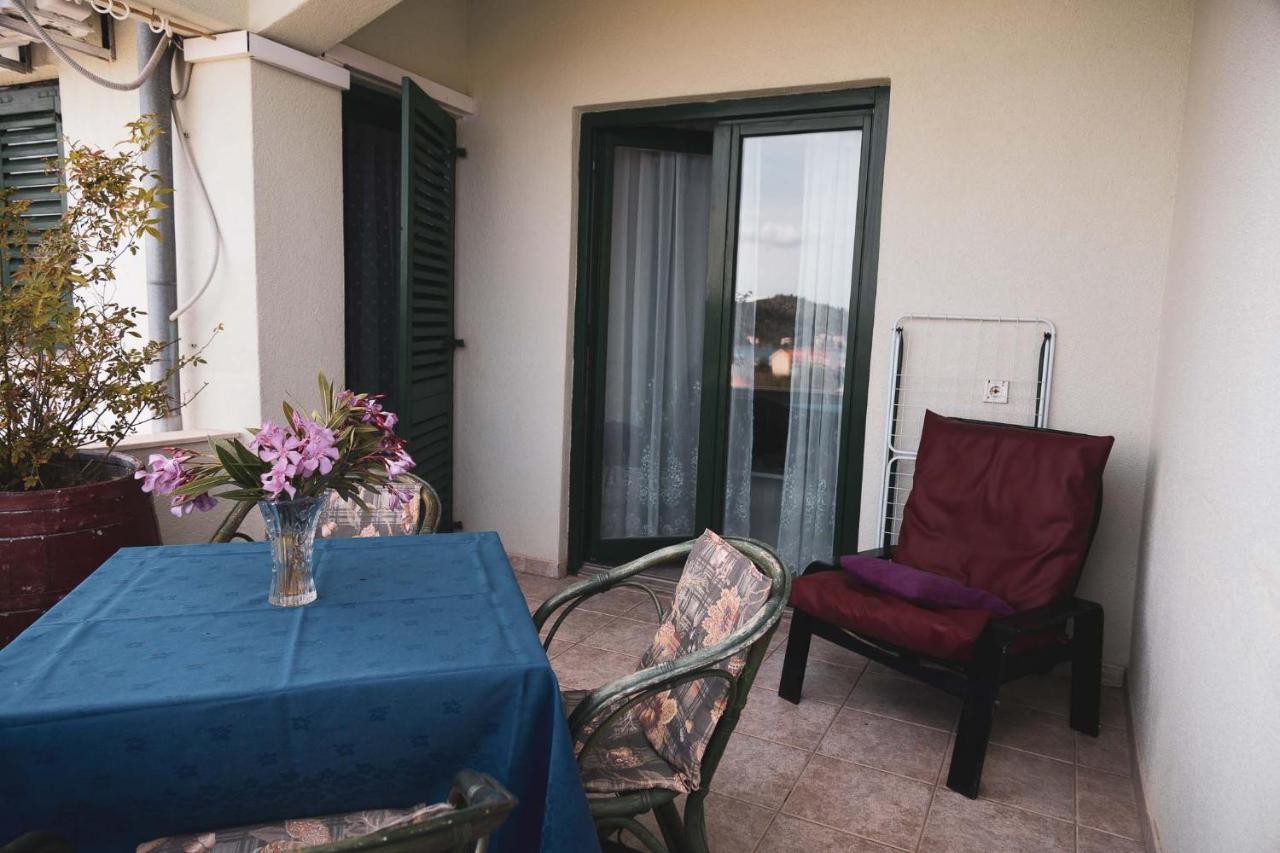 Booking Franov Residence On Island Ugljan With The Pool, Bbq And Beautiful Sea-View! Kali Extérieur photo
